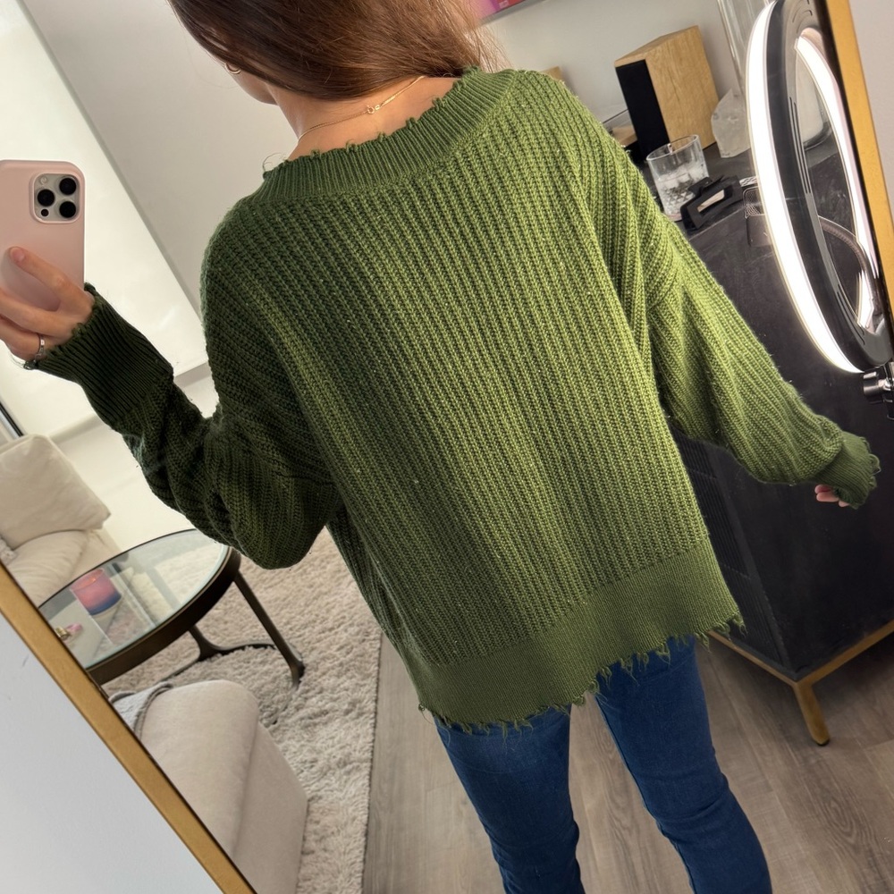Glam Green Distressed Hen V-Neck Long Sleeve Knit Sweater S/M - Picture 8 of 9